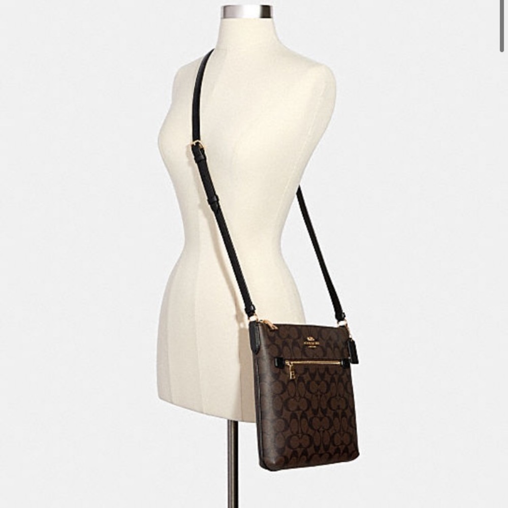 NWT Coach Rowan signature file bag